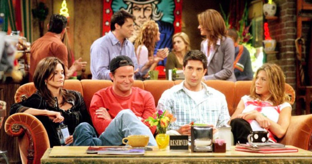 Mitico-Divano-serie-tv-Friends-compie-25-anni-Italia Mitico-Divano-serie-tv-Friends-compie-25-anni-Italia-Recensione Comparata