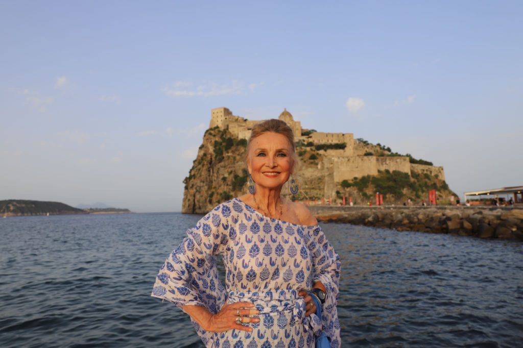 Barbara Bouchet riceve Ischia Film Festival Award 2021 