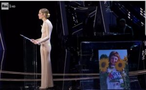 Sanremo 2023 l'influence r Chiara Ferragni estromette dal suo monologo il marito rapper Fedez